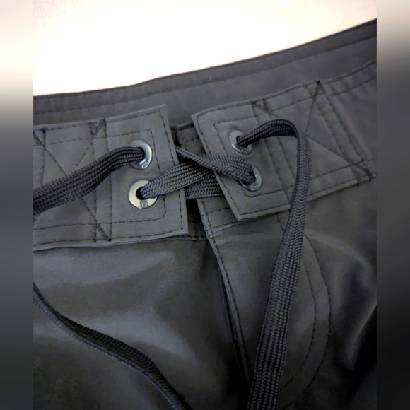 Billabong Black Board Shorts Size 7 - Picture 3 of 10